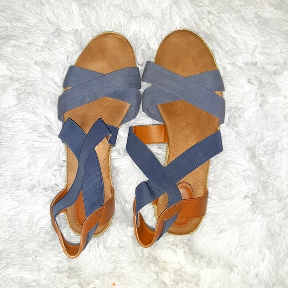 Giani Bernini Shoes - 3/$13 Giani Bernini Strappy Sandals